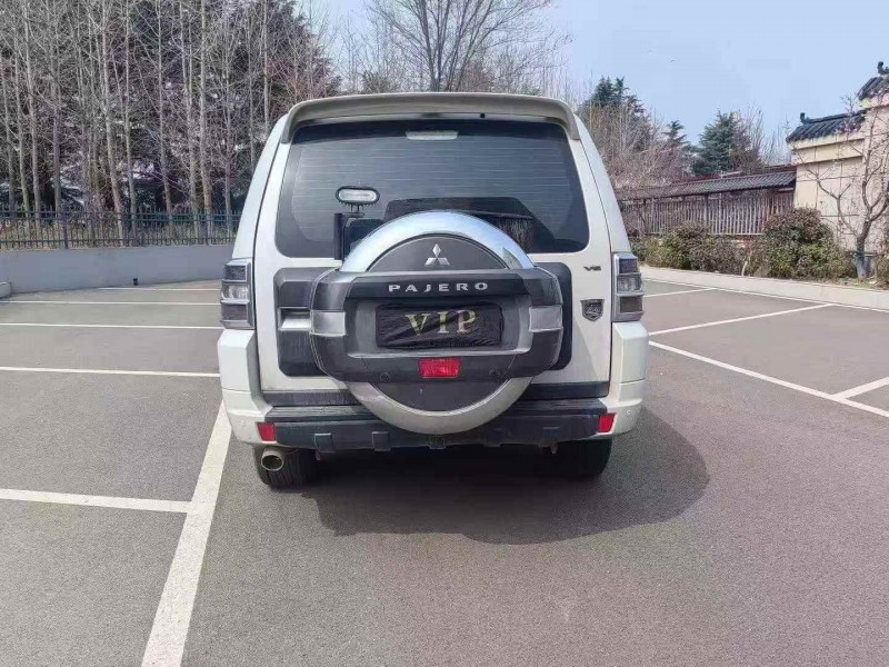 棗莊19年三菱帕杰羅7