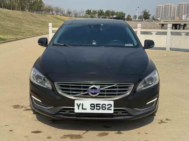 郑州14年沃尔沃S60L1