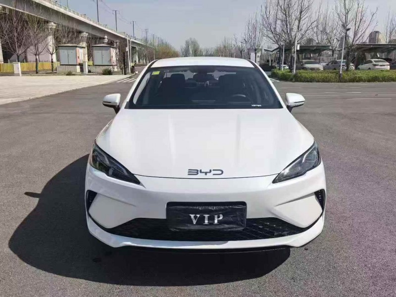 天津26年比亚迪海豹1