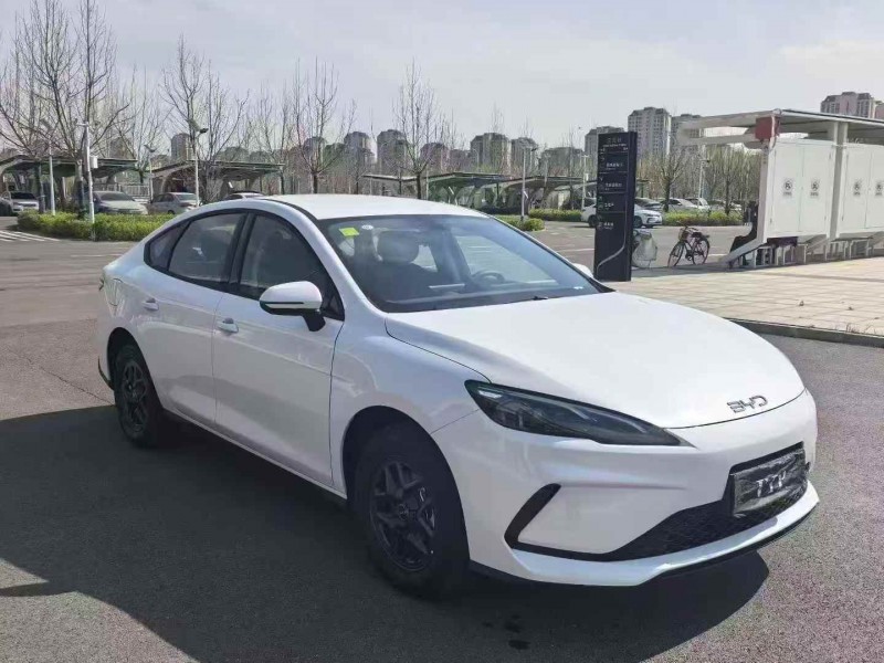 天津26年比亚迪海豹3