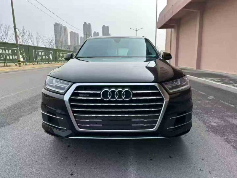 濟寧17年奧迪Q71