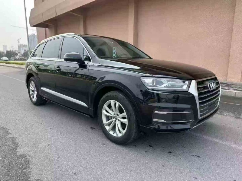 濟寧17年奧迪Q72