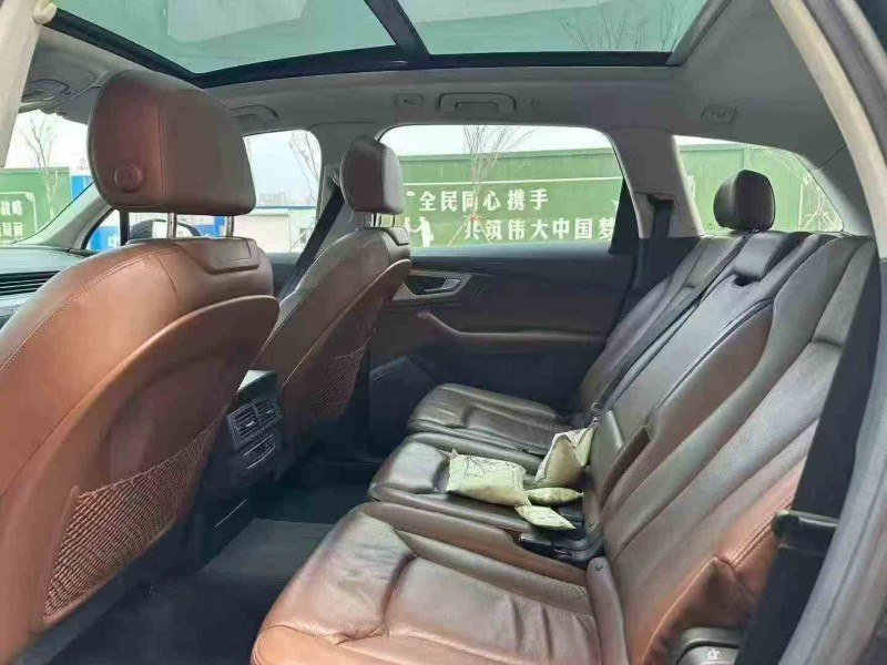 濟寧17年奧迪Q76