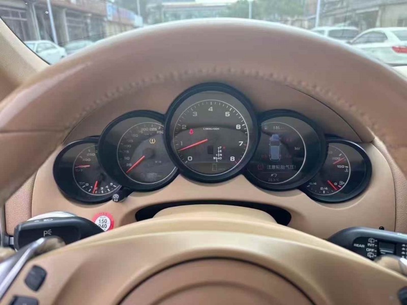 珠海14年保时捷卡宴5