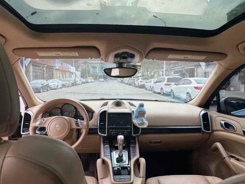 珠海14年保时捷卡宴7