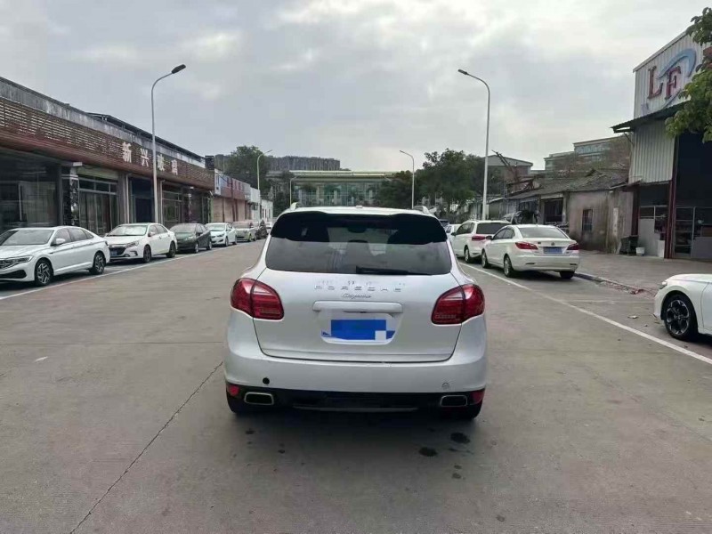 珠海14年保时捷卡宴9