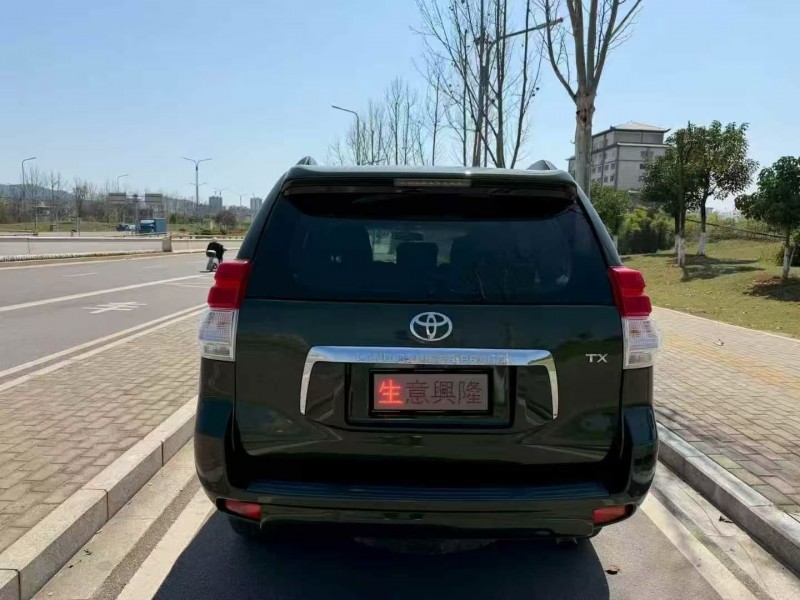 岳阳10年丰田普拉多7