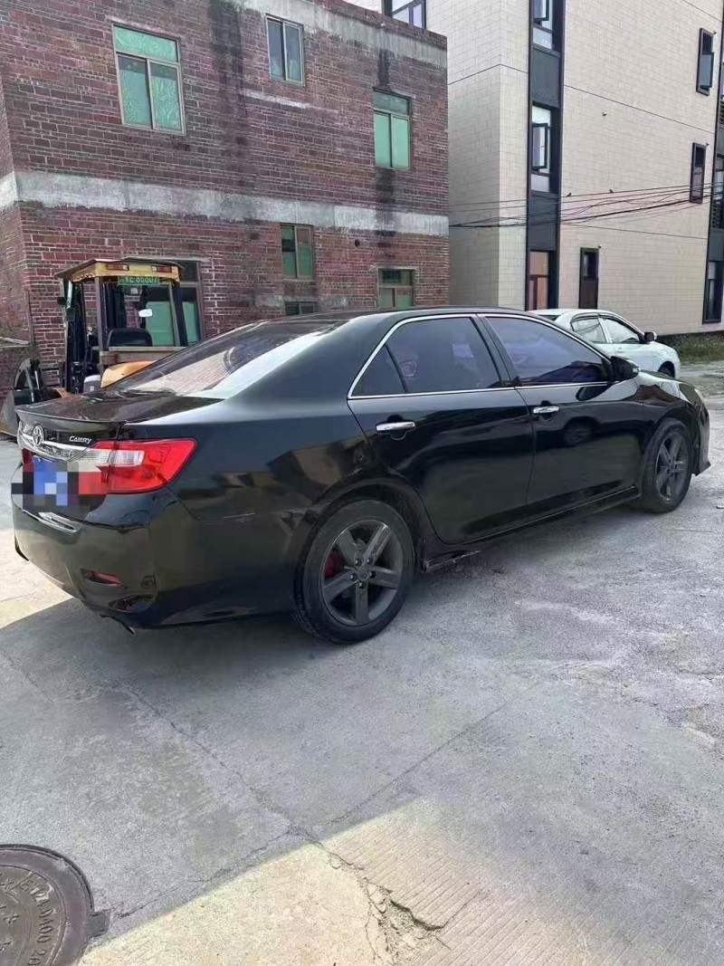 深圳12年丰田凯美瑞7