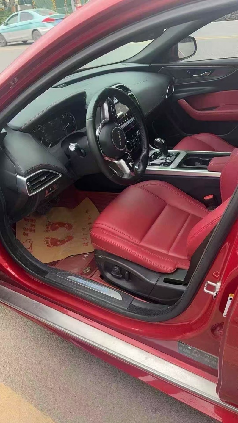 重庆20年捷豹XEL4