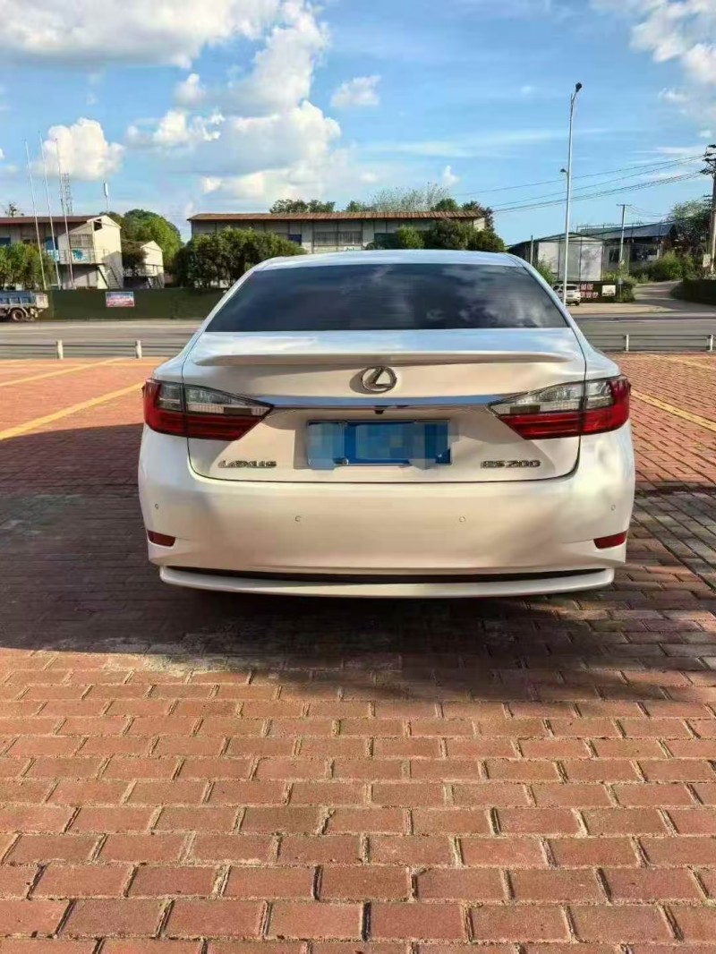 衡阳17年雷克萨斯ES6