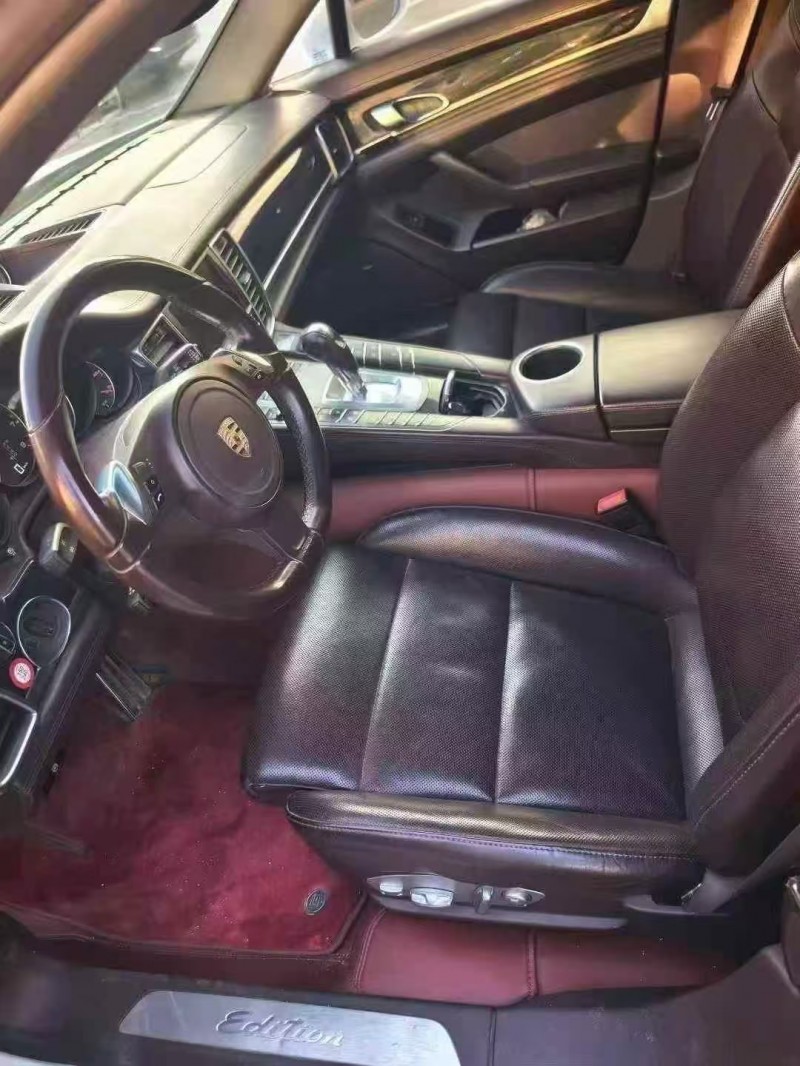 新余16年保时捷帕拉梅拉3