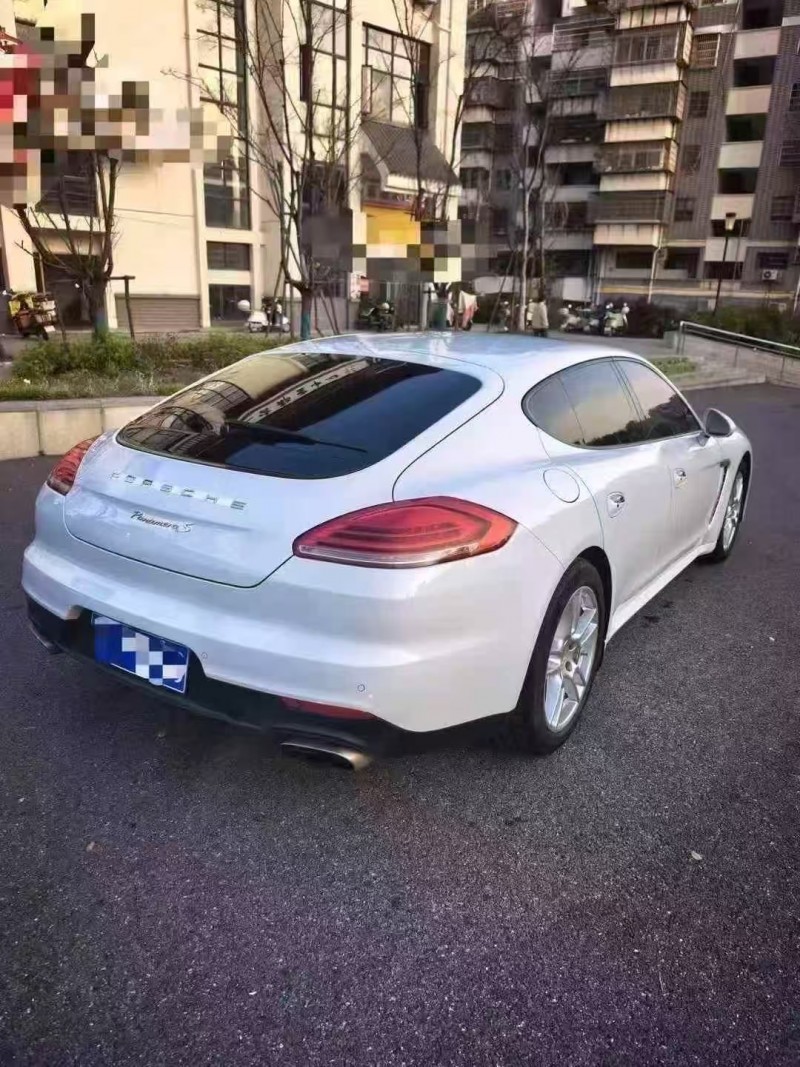 新余16年保时捷帕拉梅拉7