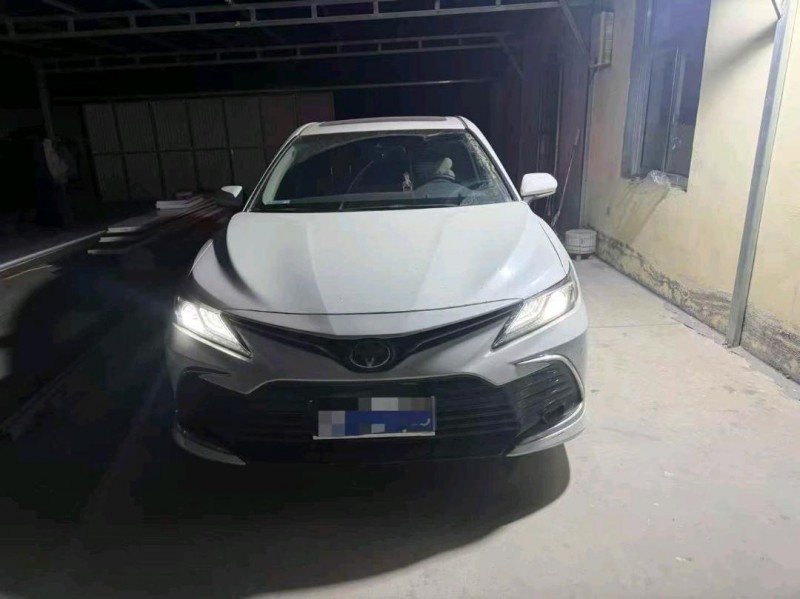 济宁23年丰田凯美瑞1