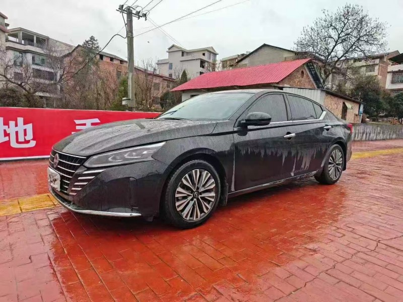 邵陽23年日產天籟2