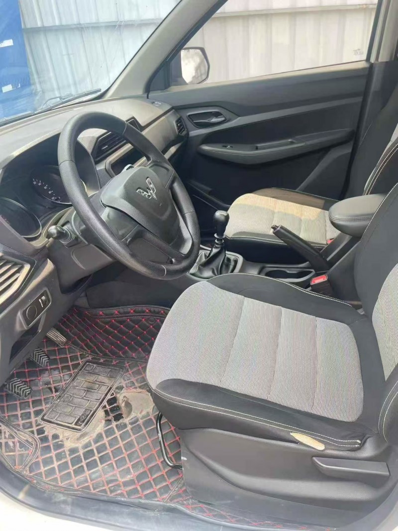 防城港20年五菱汽车宏光3