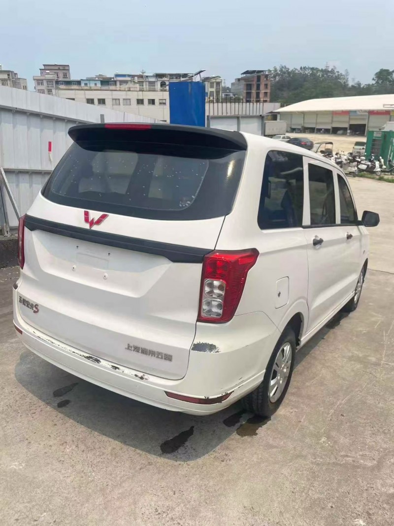 防城港20年五菱汽车宏光7