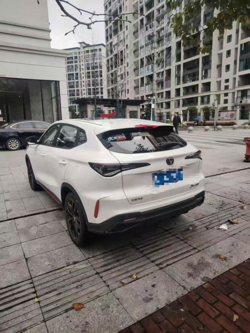 张家界25年长安汽车欧尚3