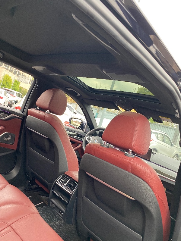 重庆20年宝马5系3