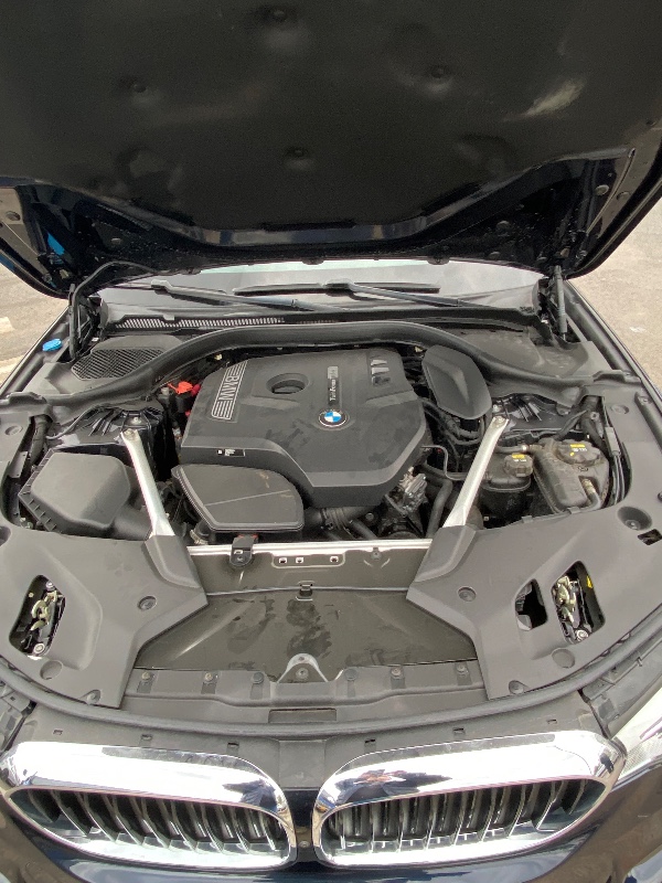 重庆20年宝马5系8