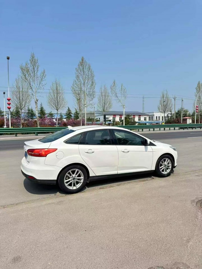 菏泽18年福特福克斯8