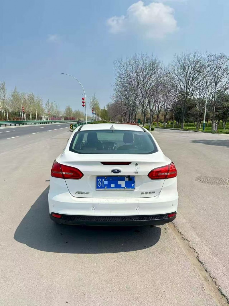 菏泽18年福特福克斯9