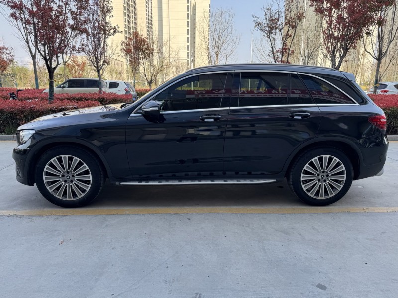 济宁17年奔驰GLC7