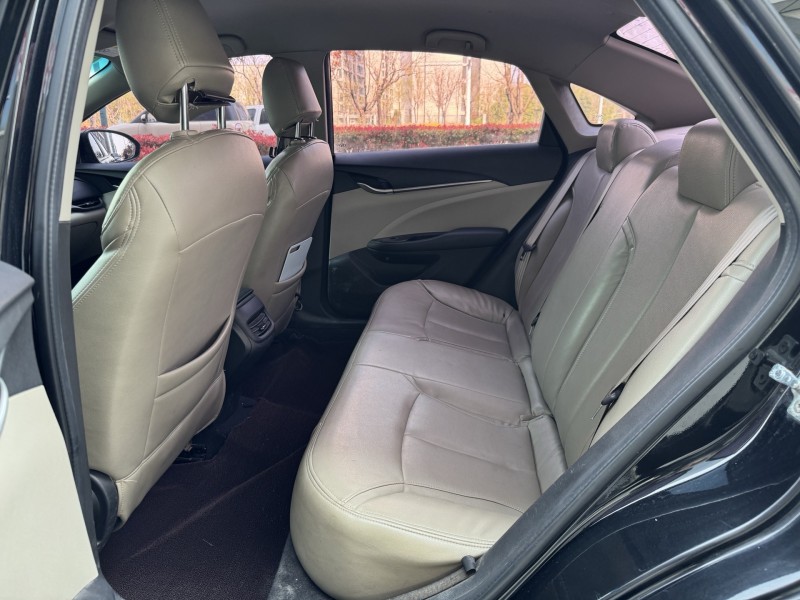 济宁17年别克英朗6