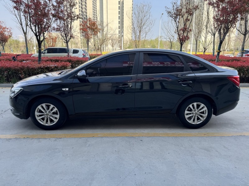 济宁17年别克英朗7