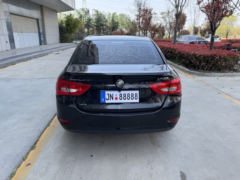 济宁17年别克英朗9