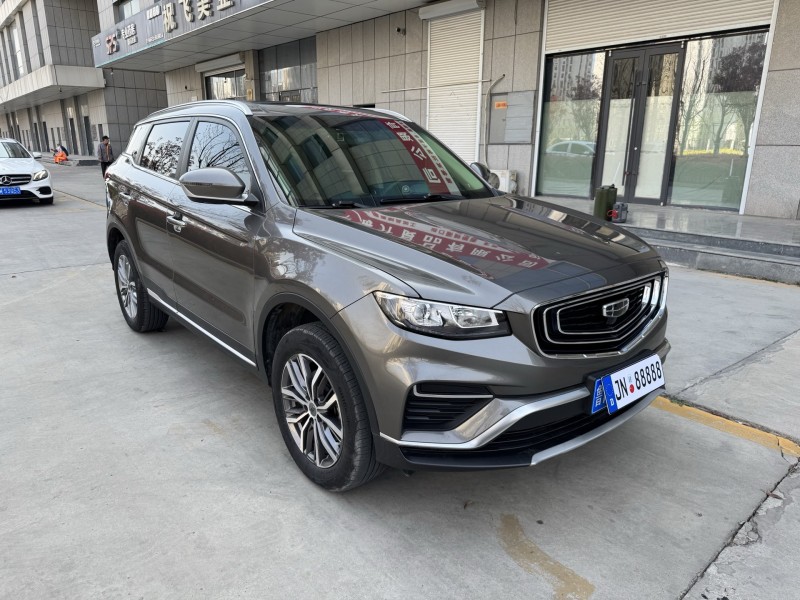 济宁20年吉利博越3