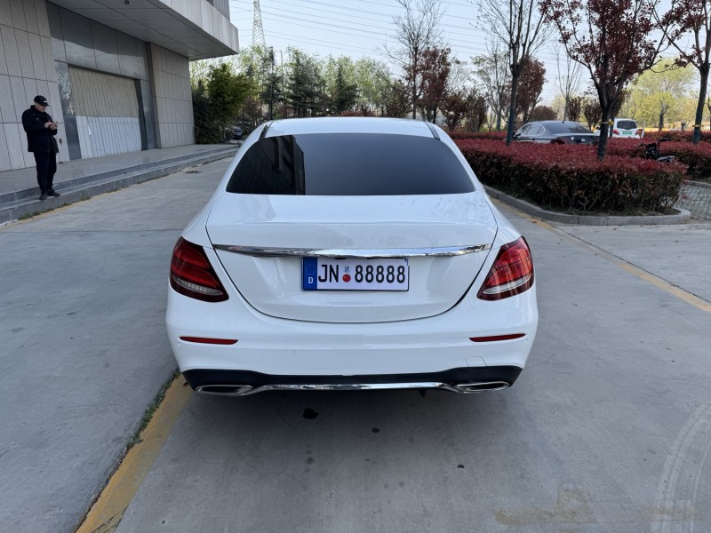 济宁19年奔驰E9