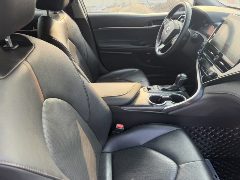 东营23年丰田凯美瑞2