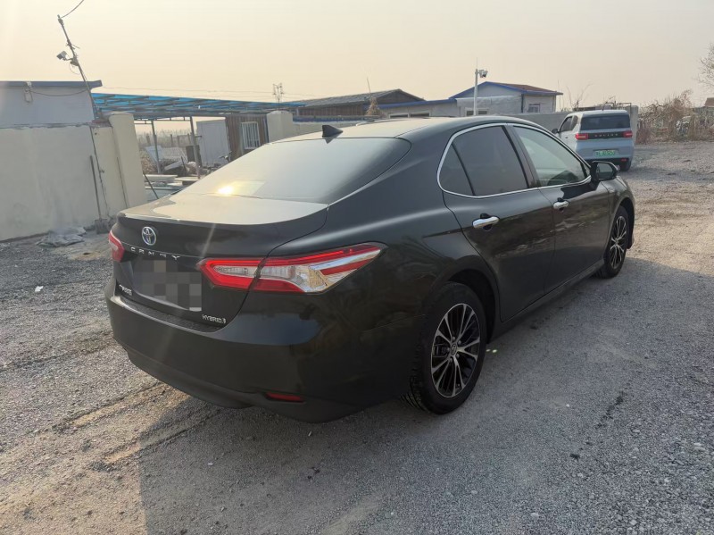 东营23年丰田凯美瑞8