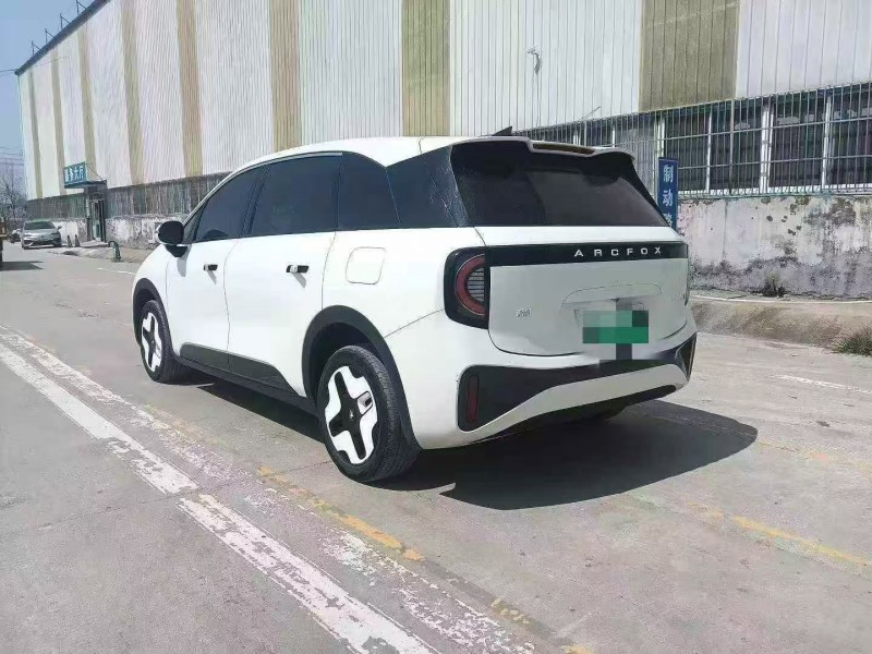 菏泽24年极狐汽车考拉7