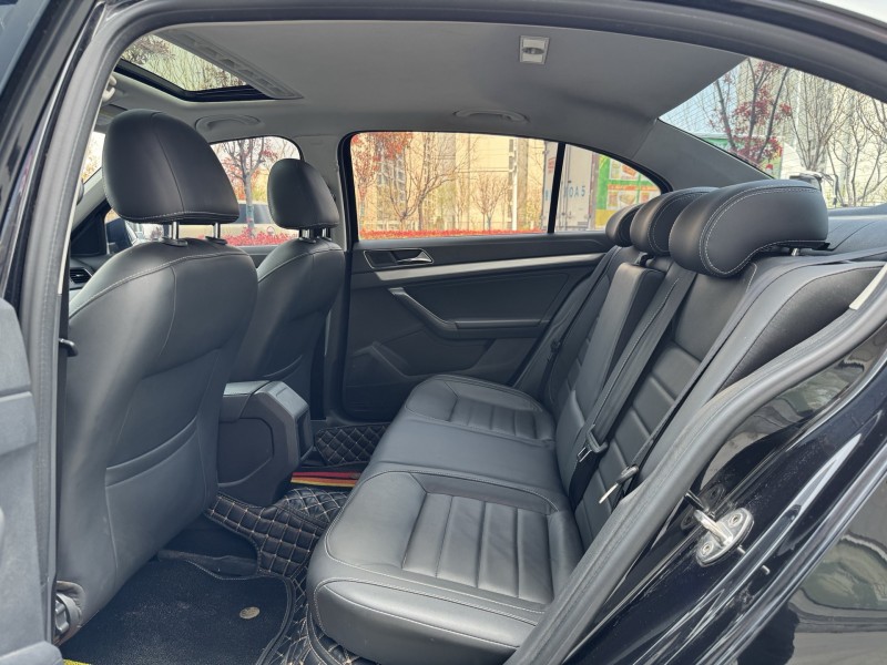 濟寧17年大眾朗逸6