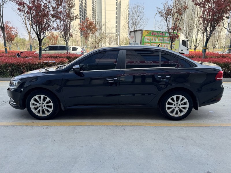 濟寧17年大眾朗逸7