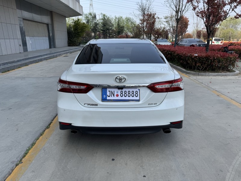 濟寧20年豐田凱美瑞9