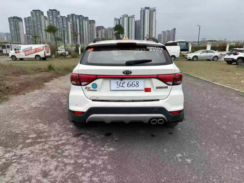 南宁18年起亚KXCROSS9