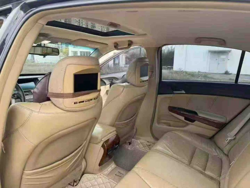 南宁12年本田雅阁6