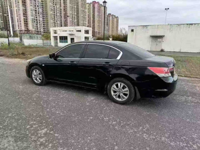 南宁12年本田雅阁8