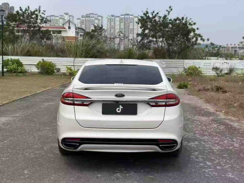 南宁18年福特蒙迪欧9