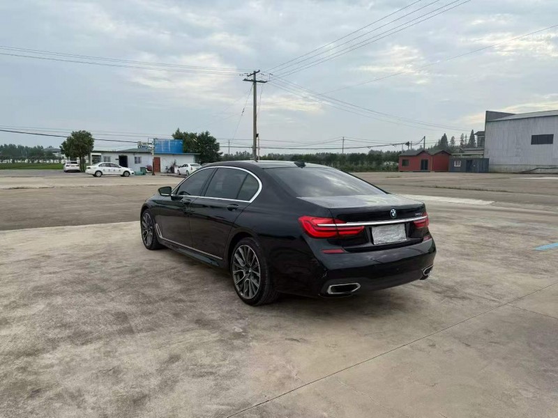 徐州19年宝马7系3