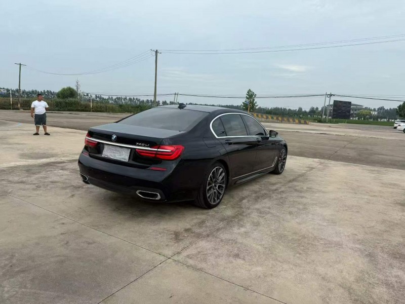 徐州19年宝马7系4