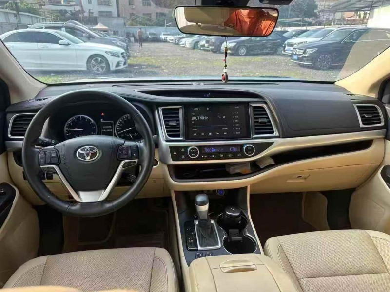 广州21年丰田汉兰达7