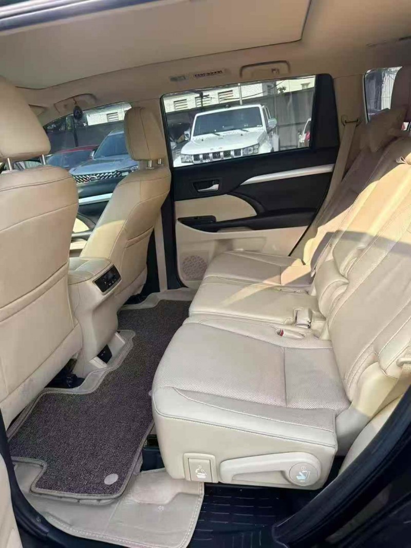 广州21年丰田汉兰达8