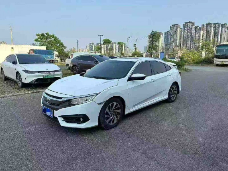 南宁17年本田思域3