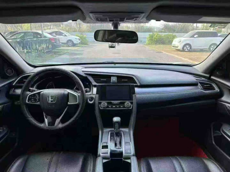 南宁17年本田思域5