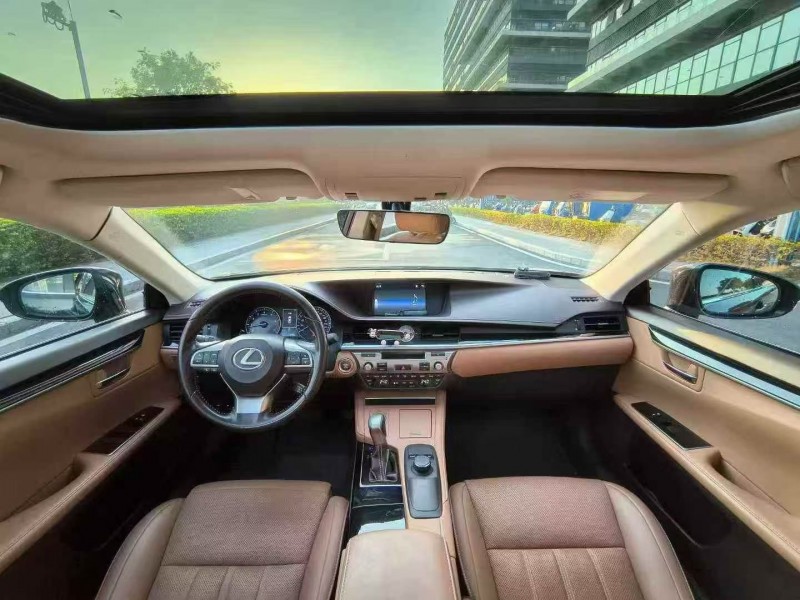 东莞18年雷克萨斯ES5