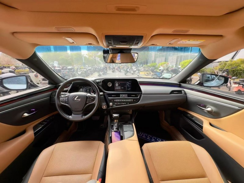 东莞22年雷克萨斯ES6