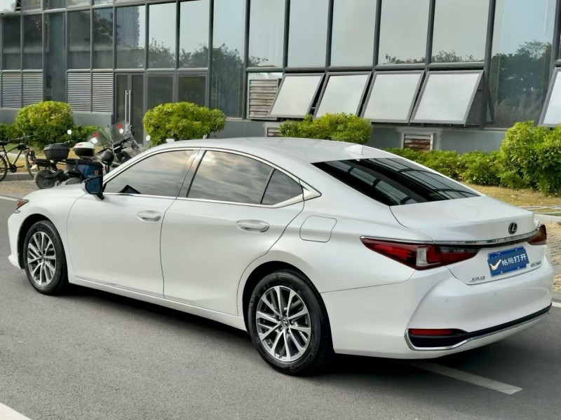 东莞22年雷克萨斯ES7